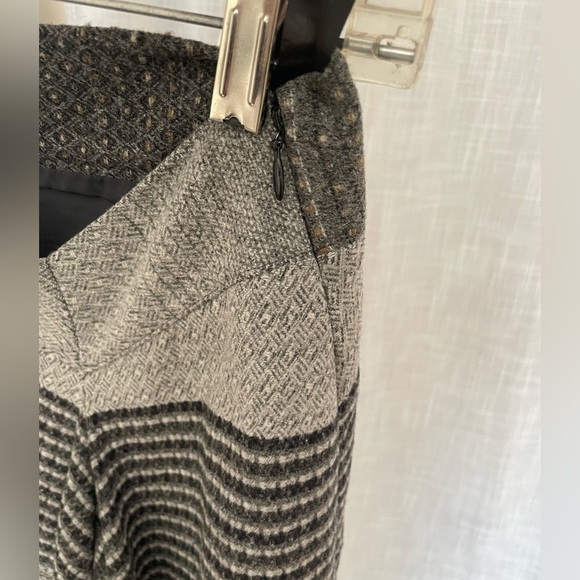 Anne Klein Asymmetrical Wool A-Line Skirt size 6 - Picture 6 of 8